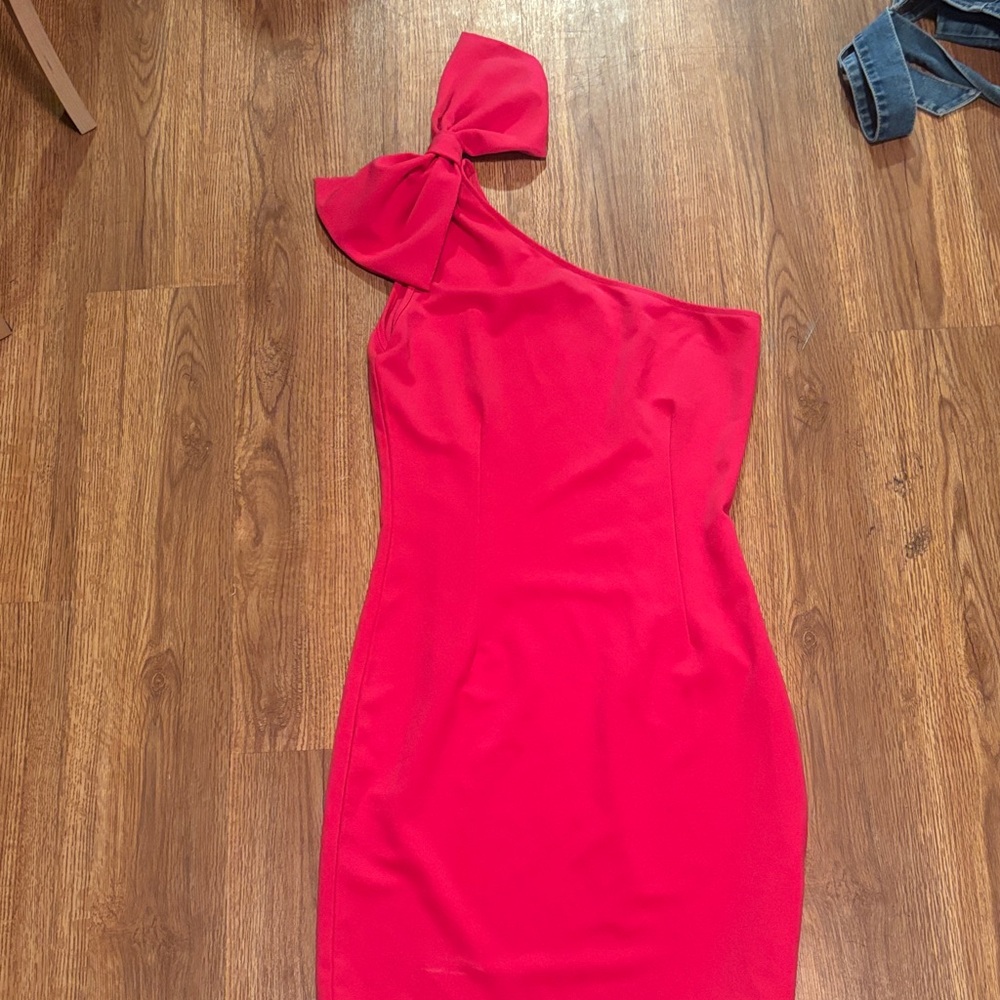 Chic One-Shoulder Red Dress